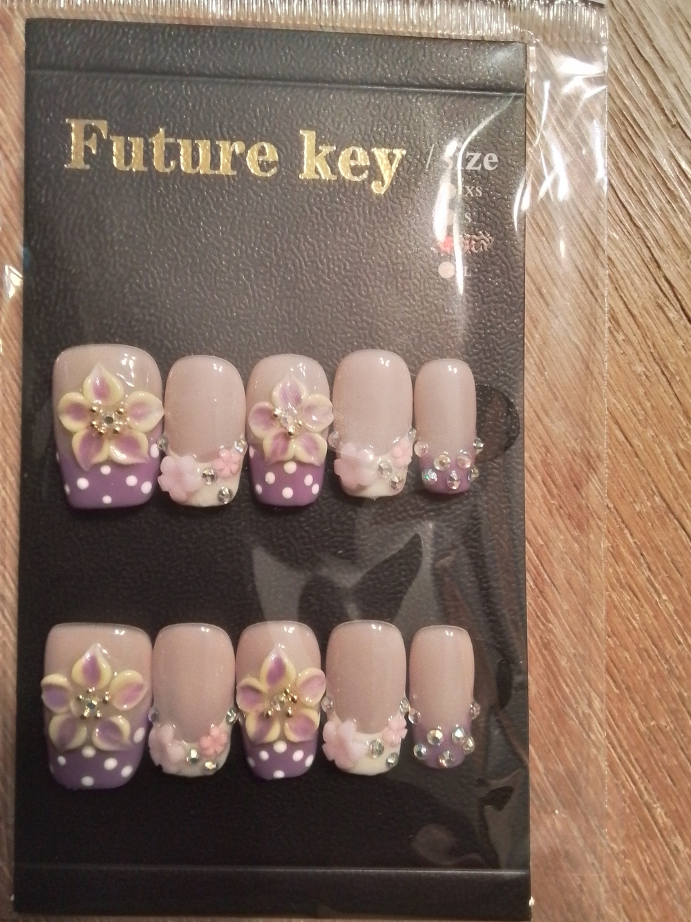 Future key Lavender Floral/Dots 3D Press-On Nails*Med
